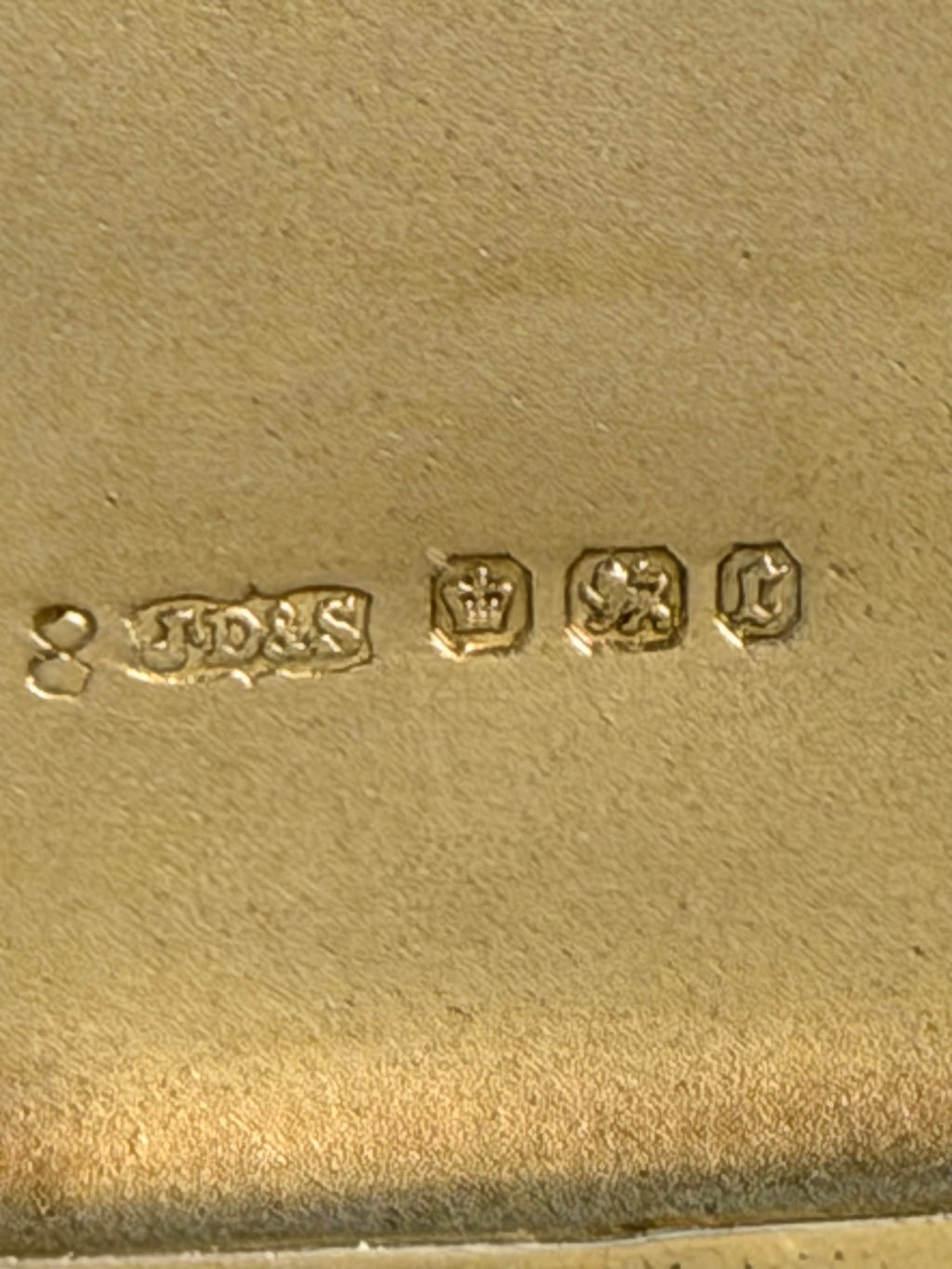George V Sterling Silver Cigarette Case — Provenance: Benjamin E. Robertson a highly visible figure in the financial and social architecture of the 1920s Jazz Age.